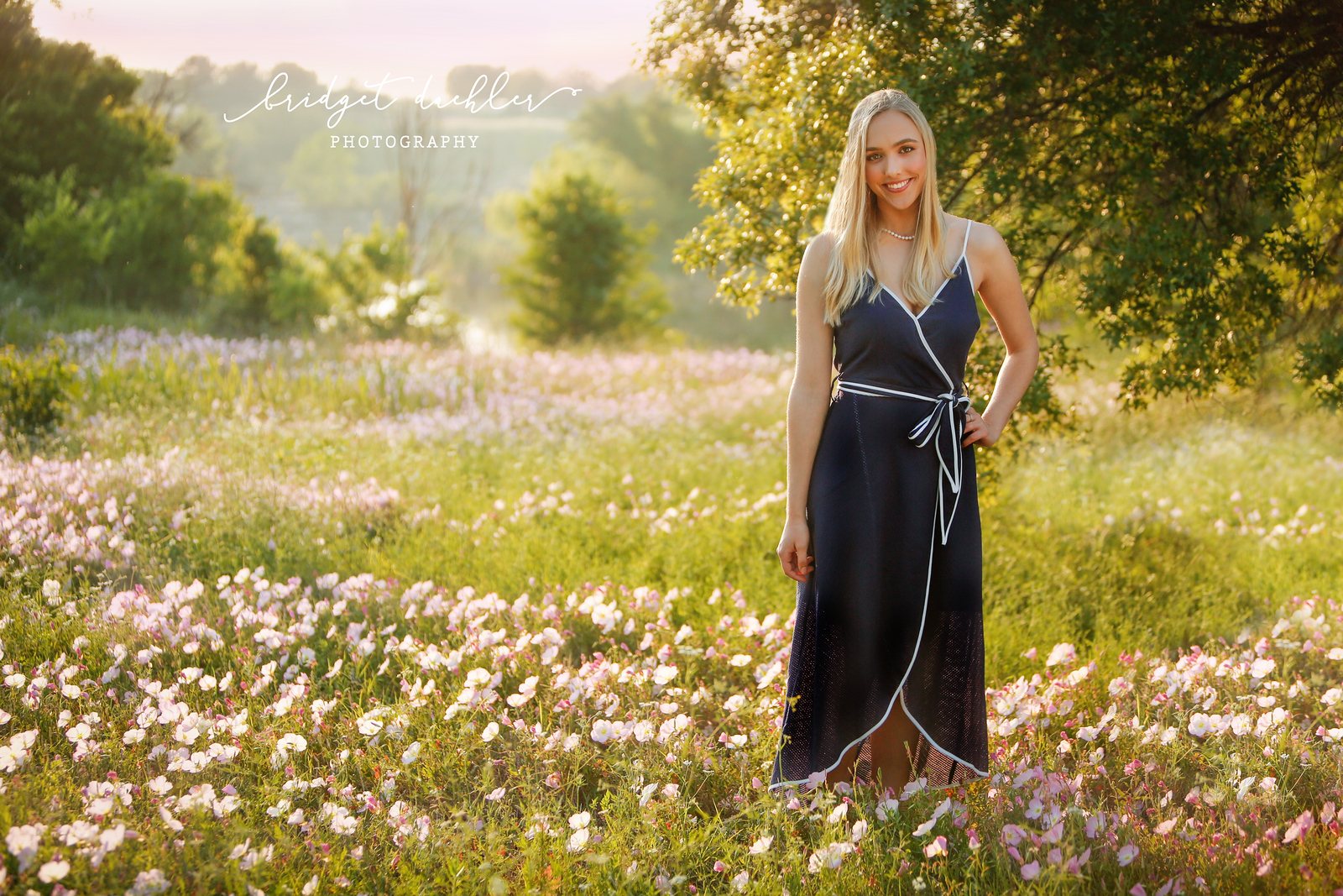 Close-up senior portrait with shallow depth of field, shot outdoors near Austin (horizontal frame 18, variation 2)